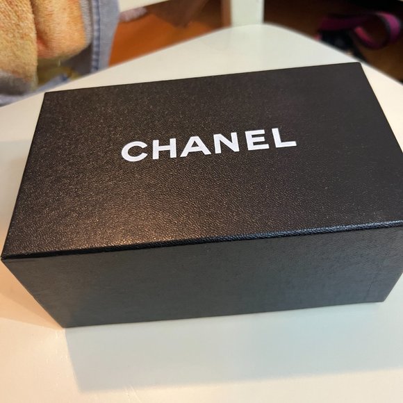 CHANEL VINTAGE SUNGLASSES (TRENDY- CONDITION-NEW) - Picture 7 of 10